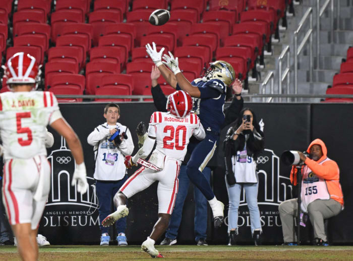 Mater Dei vs St John Bosco CIF Southern Section D1 Final November 24, 2023 Photo-Heston Quan22